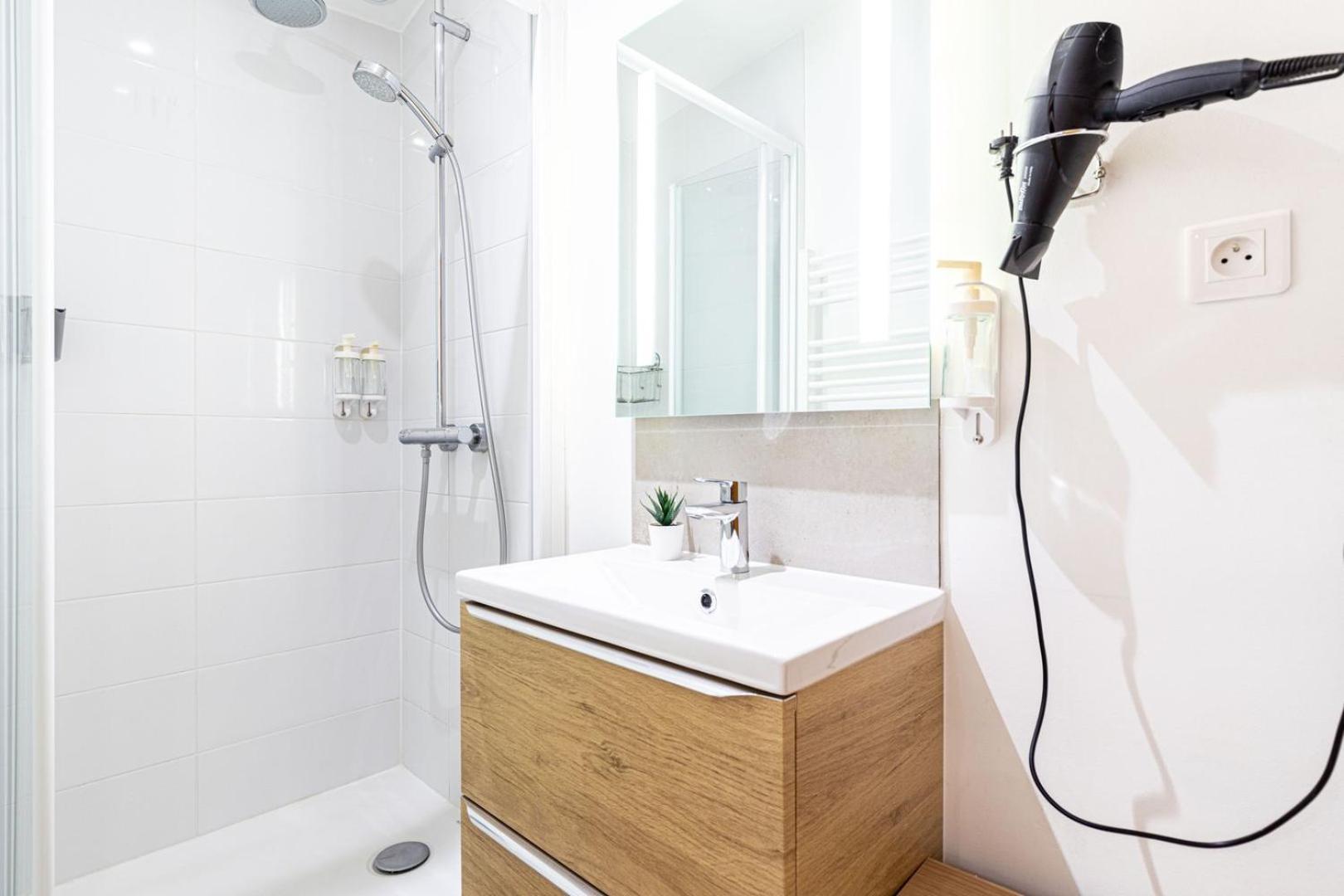 Guestready - Serene Stay Near Champ De Mars ปารีส ภายนอก รูปภาพ